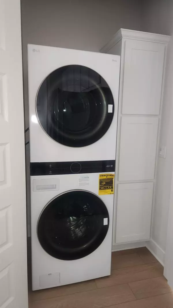 600